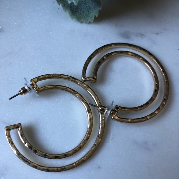 The Ramsey - Vintage Textured Hollow Hoops - Picture 4 of 5